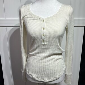 Abercrombie & Fitch cream long sleeve shirt